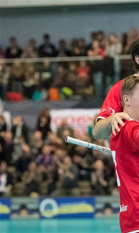 Number of licensed floorball players in 2019 .